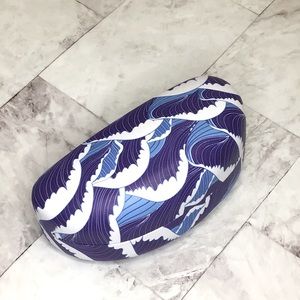 FREE with sunglasses purchase. Replacement sunglasses case